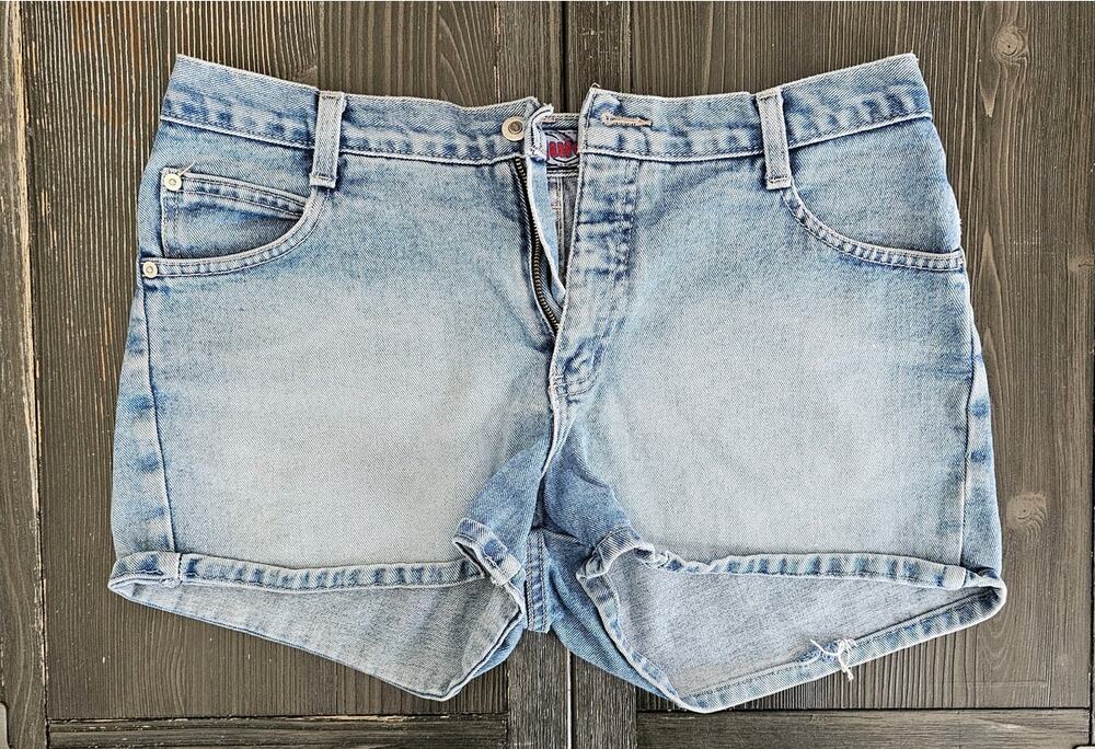 Liquid Denim Shorts | Classic Light Wash Cuffed Jean Shorts | Sz 14